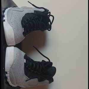 Air Jordan 10 (Cement)